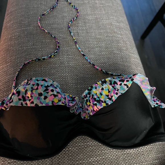 Bikini Set - Picture 2 of 3